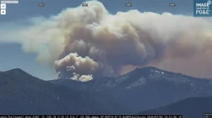 Shelly Fire smoke cloud Siskiyou County